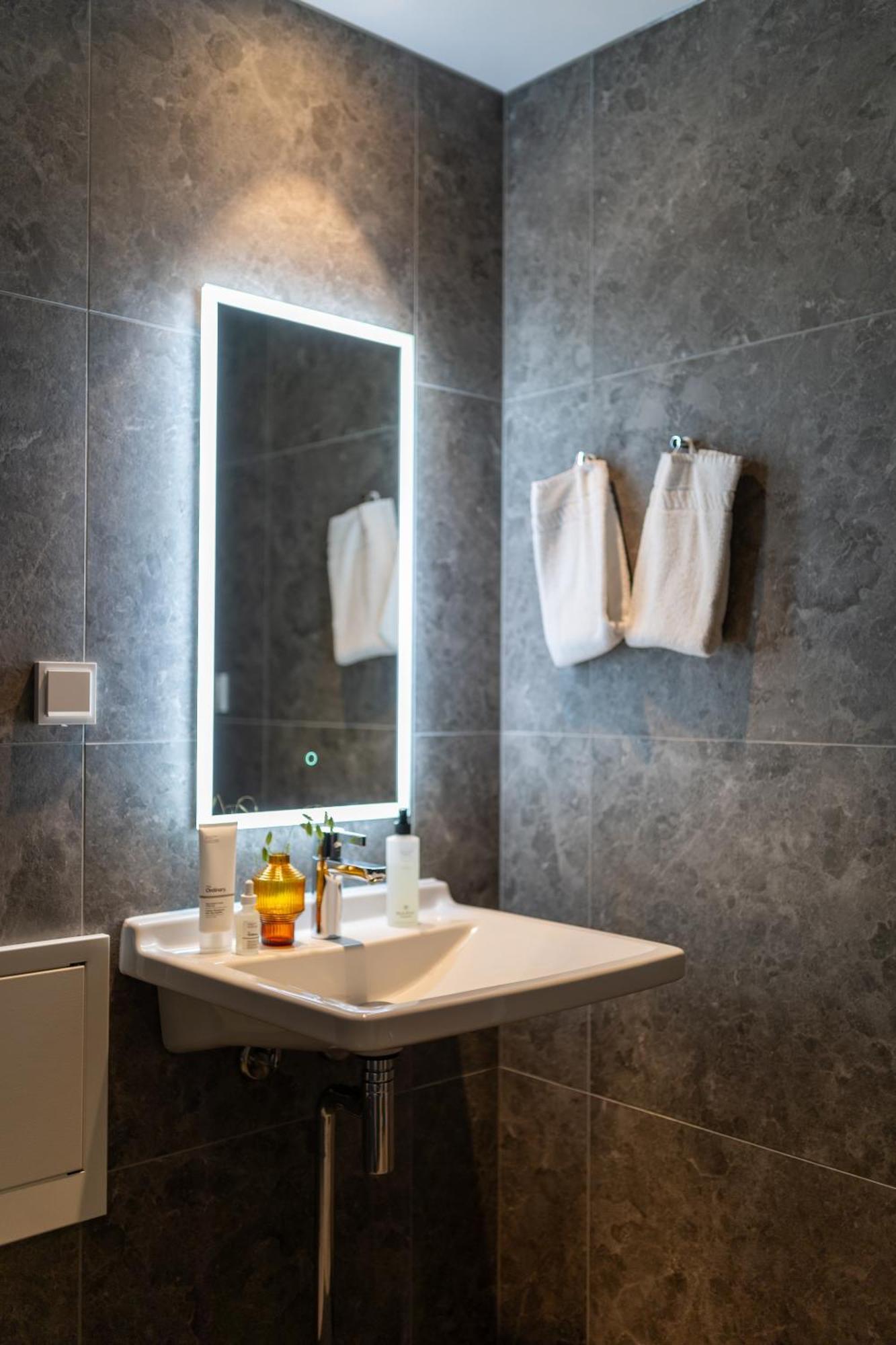 Unity Malmoe - A Studio Hotel Экстерьер фото